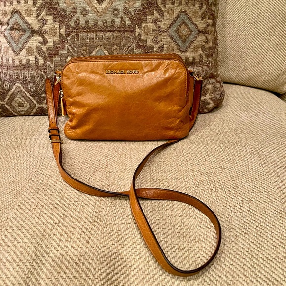 Michael Kors brown leather crossbody - Picture 1 of 10